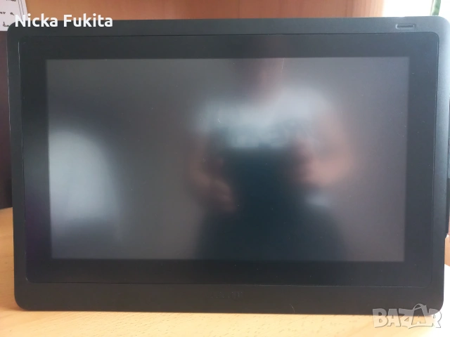 Графичен таблет Wacom Cintiq 16 DTK-1660 + Pro Pen 2 + Стойка