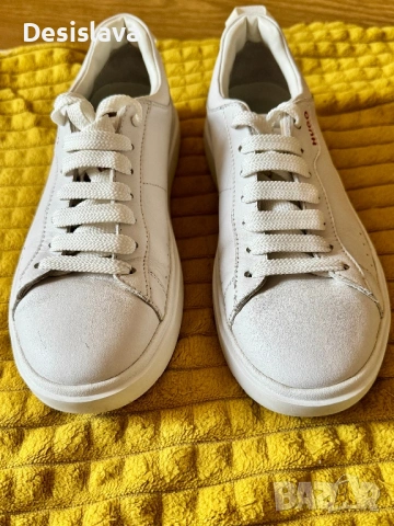 Бели сникърси HUGO, снимка 3 - Кецове - 54028612