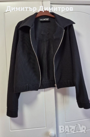 Късо дамско сако