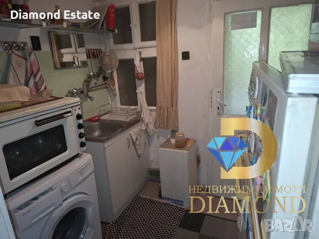 Едноетажна къща в град Чирпан, снимка 13 - Къщи - 55582672