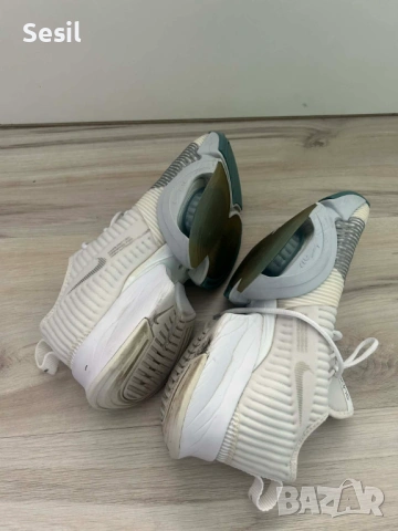 Оригинални маратонки Nike, снимка 5 - Маратонки - 54478003