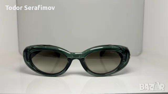 Слънчеви очила Miu Miu SMU 09Y / Oval – Тъмнозелени / Златисто лого