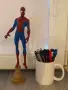 Статуетка Spider-Man (Surveying), Diamond Select Marvel 30 cm, снимка 2