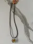 Продавам чисто ново колие, с черна корда и сърце , снимка 3