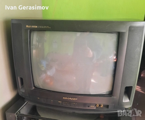 Телевизор Sharp 14 инча