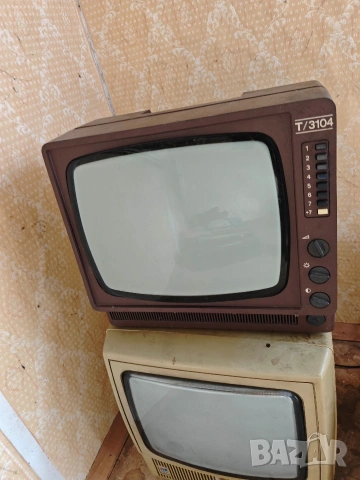 Продавам стари касетофони , телевизори ,списания , магнетофони ., снимка 10 - Антикварни и старинни предмети - 54087184