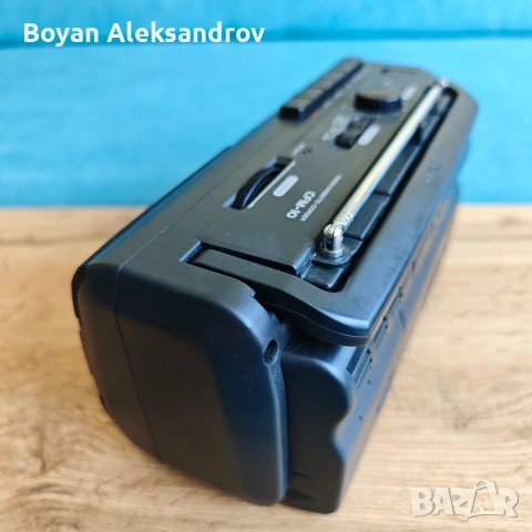 Sony CFM-10 радиокасетофон, снимка 5 - Радиокасетофони, транзистори - 54760743