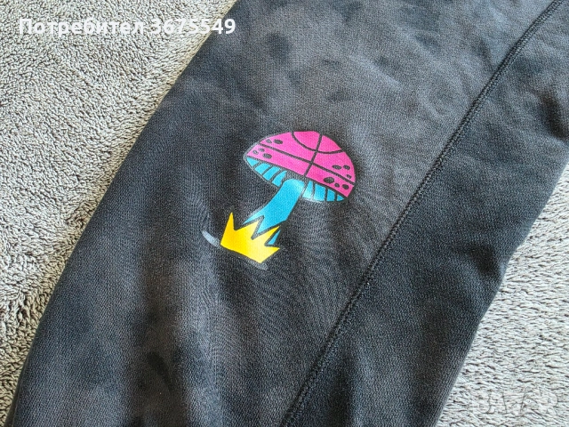 Мъжко долнище Nike Hardwood Tie Die Sweatpants - Размер S, снимка 10 - Спортни дрехи, екипи - 54677991