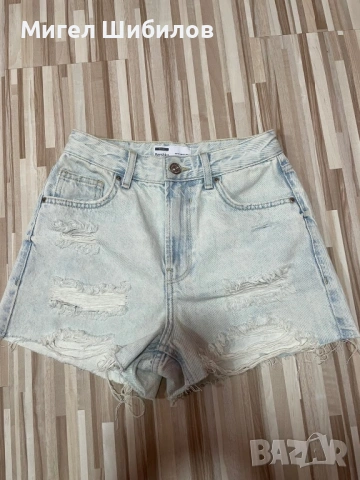 Продавам Къси дънкови панталони BERSHKA 