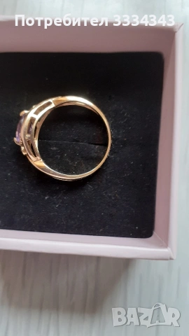 Продавам чисто нов златен комплект от пръстен и обици с диаманти и естествен камък "аметист", снимка 4 - Бижутерийни комплекти - 54065574