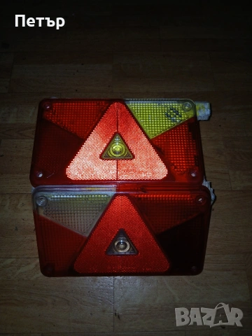 Капаци за стопове за ремарке камион нови ляв и десен