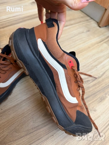 Оригинални маратонки Vans MTE Crosspath ! 43 н, снимка 2 - Маратонки - 51724896