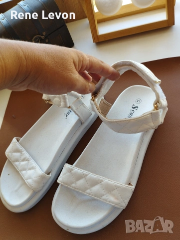 Равни сандали, снимка 2 - Чехли - 54163414