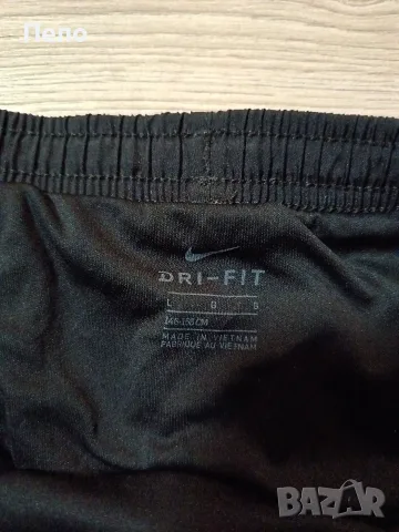 Спортни Къси гащи Nike, снимка 2 - Къси панталони и бермуди - 55343873