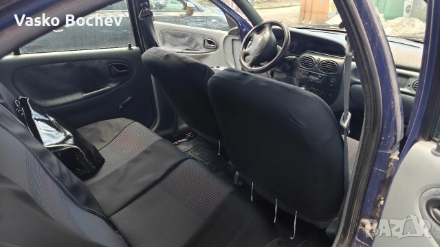 Renault Megan 1.6, снимка 10 - Автомобили и джипове - 54901281