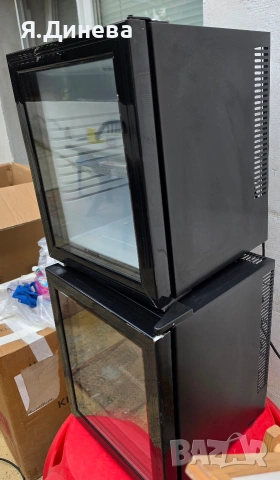 Мини хладилни витрини Klarstein 23L за части, снимка 3 - Хладилници - 54737360
