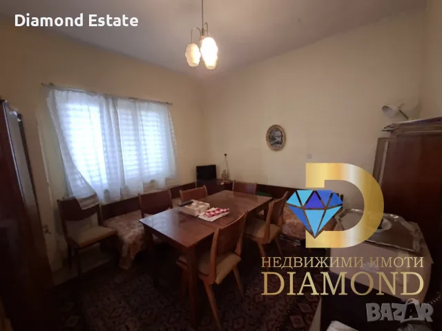Едноетажна къща в град Чирпан, снимка 10 - Къщи - 55582672
