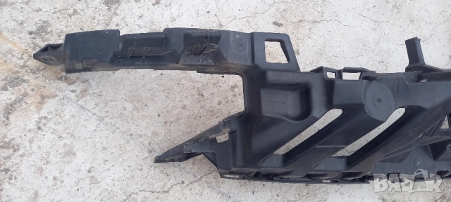 Основа предна броня Peugeot 308, снимка 2 - Части - 53578755