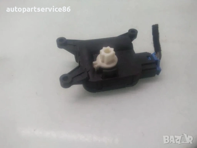 Моторче на клапа на парното за Audi A3 8P 2.0 TFSI Convertible (2010) 1K0907511 0132801345, снимка 3 - Части - 54654064