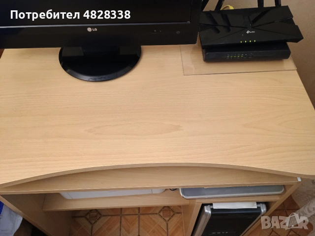 Малко компактно бюро за компютър, снимка 2 - Бюра - 54581142