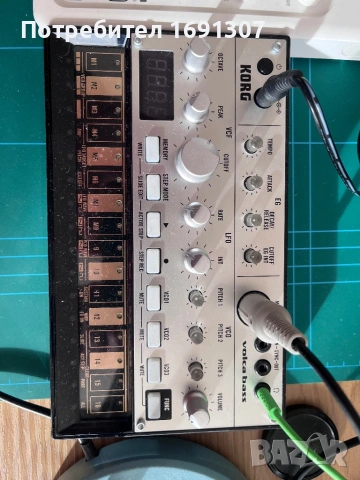 Korg volca bass