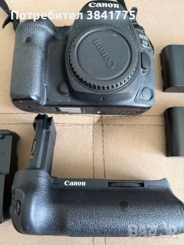 Canon 5D Mark IV с 6 батерии и грип, снимка 2 - Фотоапарати - 54617020