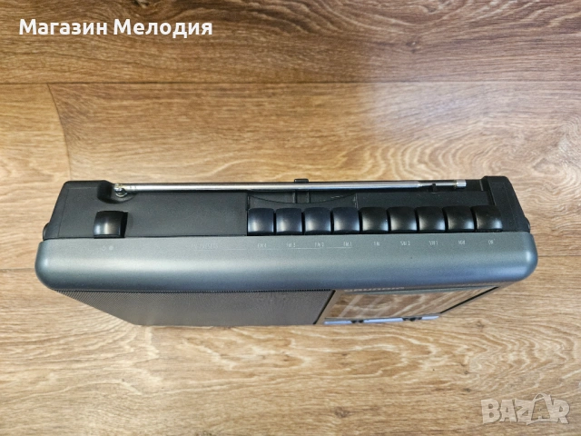 Ретро радиоприемник Grundig Concert Boy 235 – Немско качество и мощен звук, снимка 6 - Радиокасетофони, транзистори - 54589883
