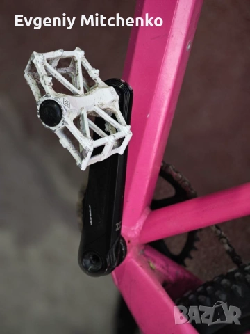 Продавам страхотен розов планински велосипед (MTB) – отлично състояние!, снимка 12 - Велосипеди - 54699920