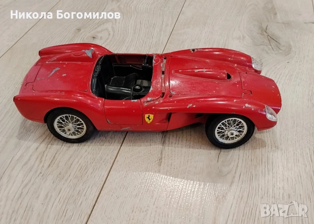 Ferrari 250 Testa Rossa (1957) Burago 1:18, снимка 2 - Колекции - 54428235