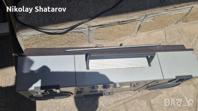 стар корекомски касетофон Sharp , снимка 5 - Радиокасетофони, транзистори - 55066715