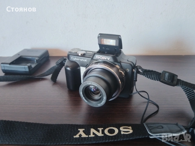 SONY Cyber-Shot DSC-H3 8.1 MP 10x Optical Zoom Japan , снимка 2 - Фотоапарати - 54979402