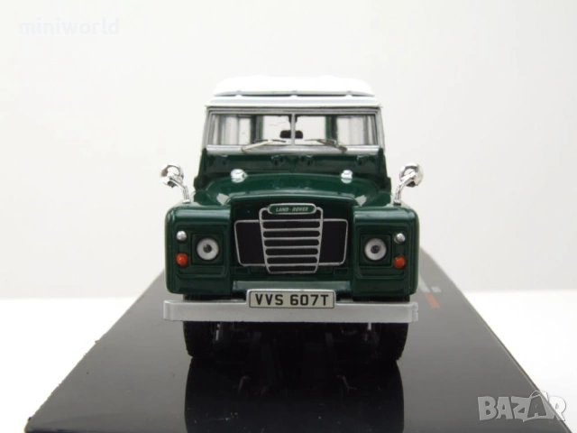 Land Rover 109 Series III 1978 - мащаб 1:43 на IXO моделът е нов в PVC дисплей-кейс, снимка 5 - Колекции - 54504163