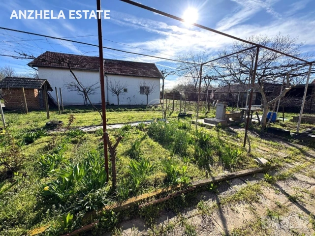 🏡 КЪЩА С ДВОР В С. ТЕЛИШ - СПОКОЙНА ЛОКАЦИЯ, снимка 3 - Къщи - 54214046