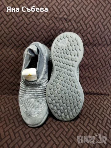 Маратонки чорап Адидас 30-ти номер !, снимка 2 - Детски маратонки - 54313880