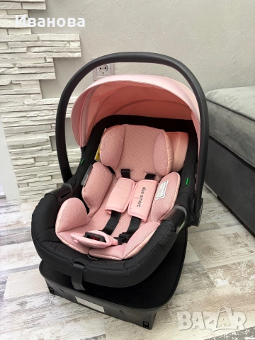 Столче за кола Chipolino Duo Smart i-Size + ISOFIX база, снимка 2 - Столчета за кола и колело - 55082243