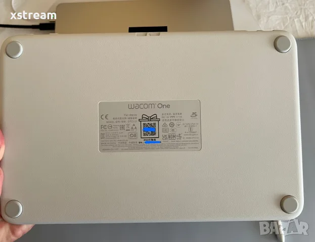 Wacom One Pen Display 12″ (DTC121W0B) Графичен Таблет с Дисплей с USB‑C, Gen-2, Почти Неупотребяван!, снимка 4 - Таблети - 55561592