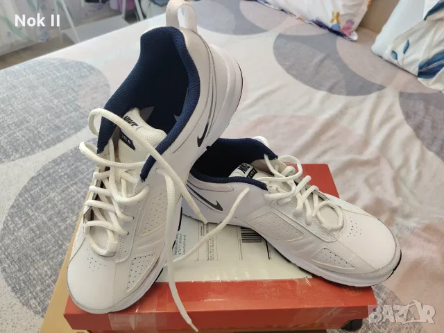 NIKE маратонки 42.5 43 номер