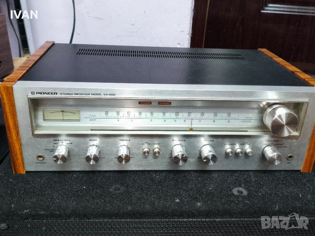 Продавам усилвател-pioneer-sx550
