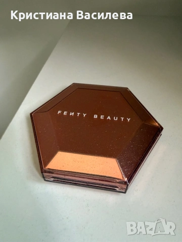 Хайлайтър Fenty и руж Kylie , снимка 2 - Декоративна козметика - 54113899