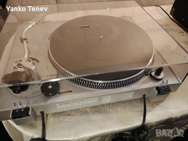 Грамофон Техникс SL-3300, снимка 8 - Грамофони - 54382406