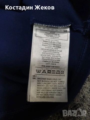 18€. Нов. Дамски оригинален кроп топ. adidas Originals Graphic Badge Slim 3-Stripes Tee . , снимка 8 - Корсети, бюстиета, топове - 55072837