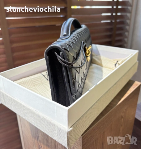 Чанта BottegaVeneta Andiamo Clutch, снимка 3 - Чанти - 54225367