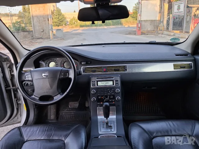 Volvo V70 2.5T Газ/Бензин, снимка 9 - Автомобили и джипове - 48136227