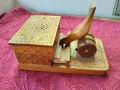 Стар дървен диспенсър за цигари табакера дърворезба, снимка 3