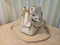 Нова дамска кожена чанта PUAFELI LY94 beige бежово кремаво еко кожа златна раница дръжки презрамки, снимка 13