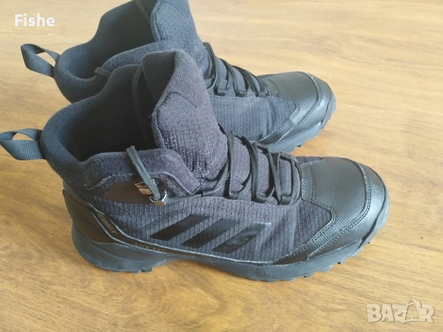 Продавам туристически обувки Adidas Terrex Rain Rdy, снимка 4 - Мъжки боти - 54264861