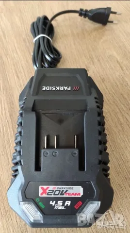 Ново зарядно 20V>4,5A
