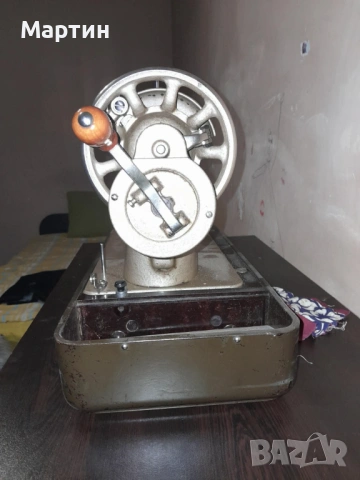 Шевна машина , стар Руски модел , снимка 9 - Антикварни и старинни предмети - 54098535