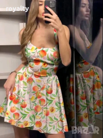Лятна рокля с праскови