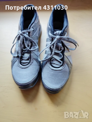 Mаратонки Adidas 40 2/3 номер, снимка 2 - Маратонки - 54280582